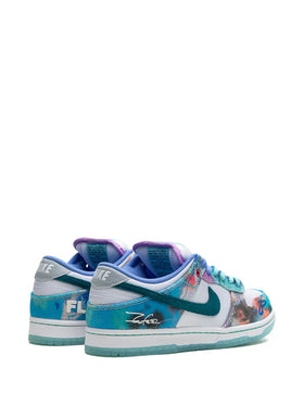 NIKE SB DUNK LOW Futura Laboratories