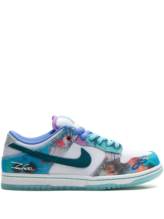 NIKE SB DUNK LOW Futura Laboratories