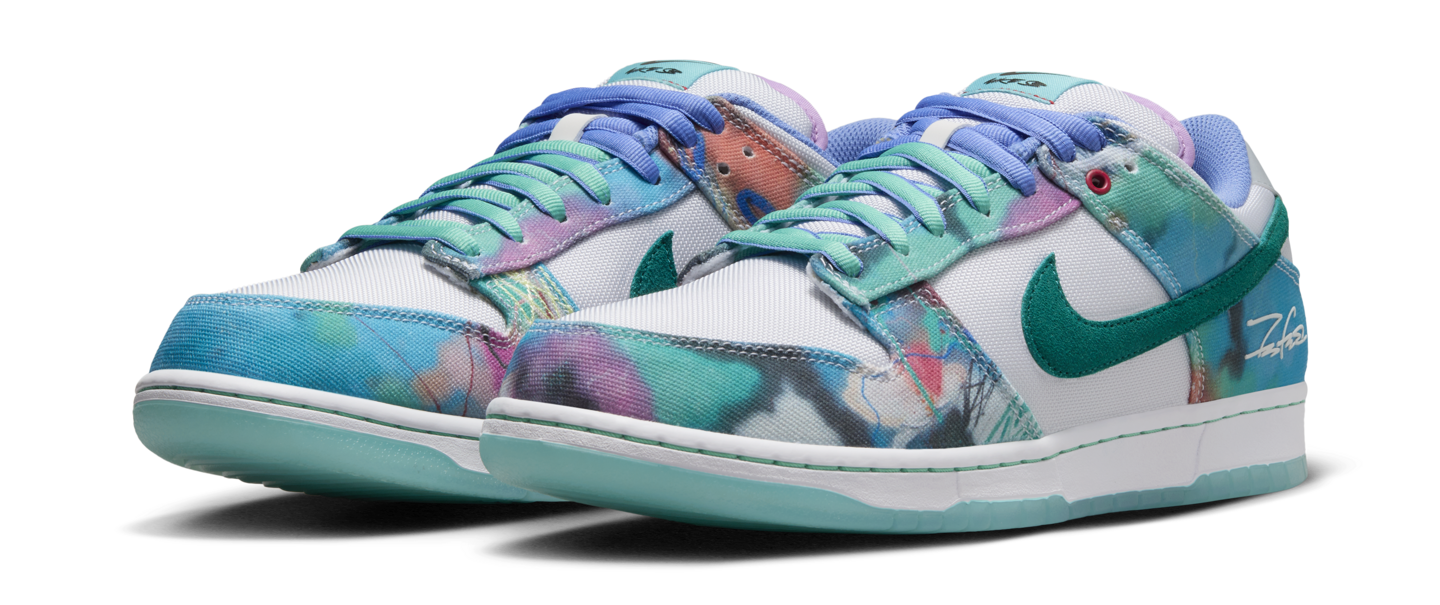 NIKE SB DUNK LOW Futura Laboratories