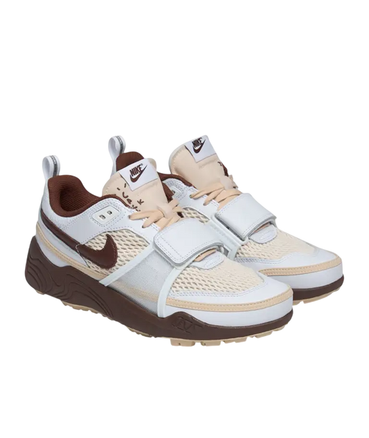 Travis Scott x Nike Zoom Field Jaxx “Light Chocolate”